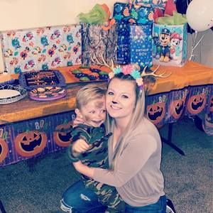 Meet your Posher, Lauren